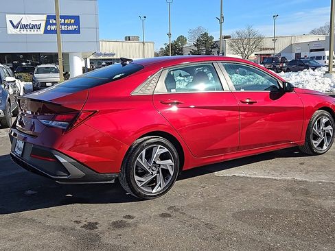 Used 2025 Hyundai Elantra Sport image 8