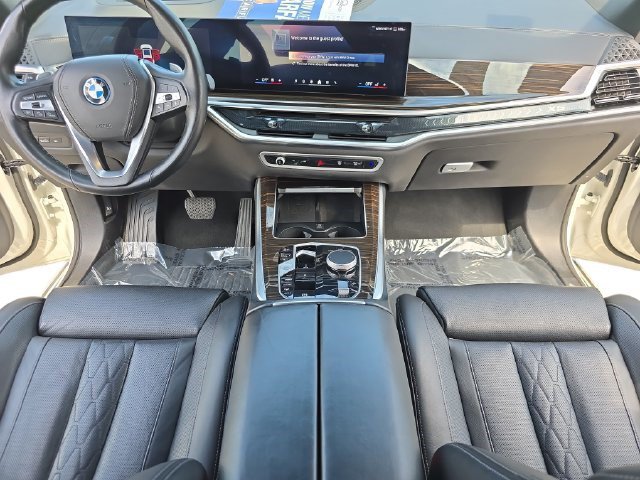 Used 2025 BMW X5 xDrive50e AWD/4WD image 9