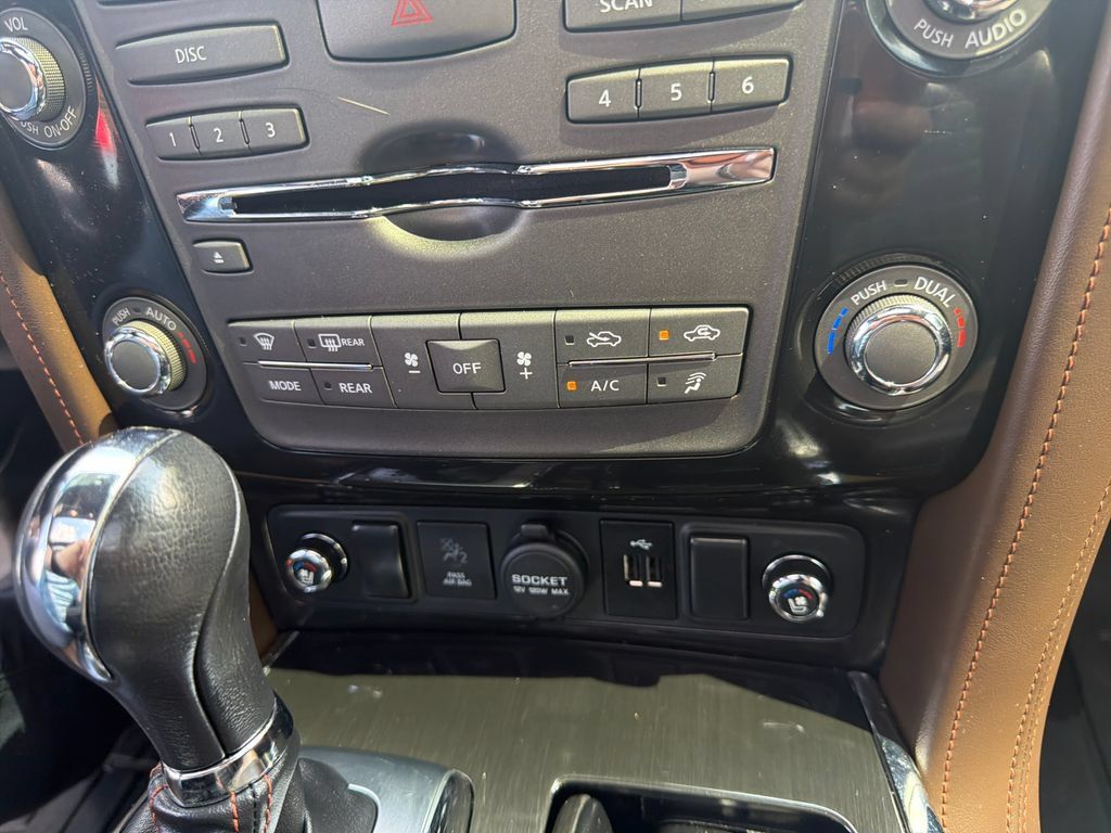 Used 2020 Nissan Armada Platinum w/ Platinum Reserve Package RWD image 37