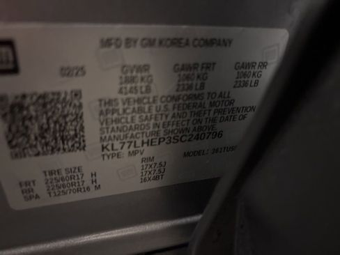 Used 2025 Chevrolet Trax LT w/ LT Convenience Package image 12