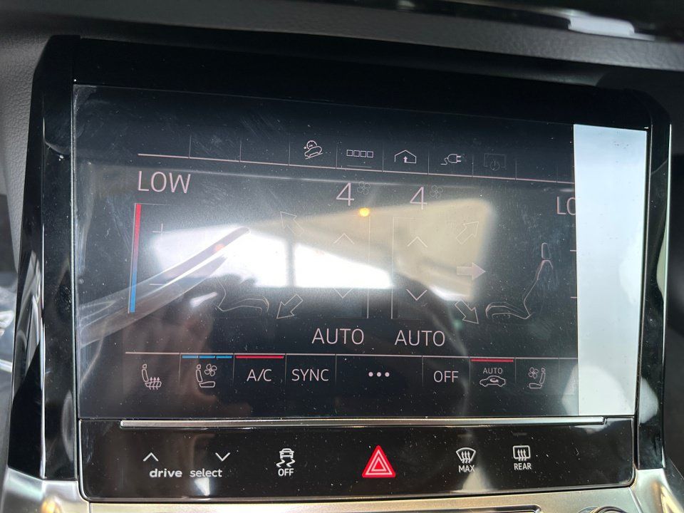 Used 2024 Audi Q8 e-tron Premium Plus AWD/4WD image 18