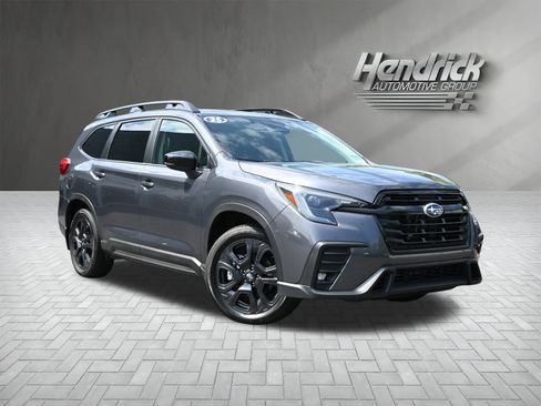Used 2025 Subaru Ascent Onyx Edition w/ Onyx Package image 2