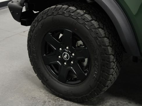 Used 2024 Ford Bronco Black Diamond AWD/4WD image 10