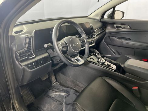 Used 2023 Kia Sportage EX image 9