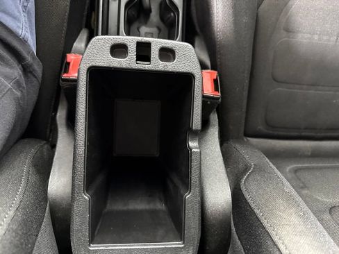 Used 2019 Jeep Renegade Latitude w/ Safety and Security Group FWD image 22