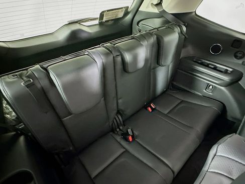 New 2025 Subaru Ascent Limited w/ Popular Package #2 image 35