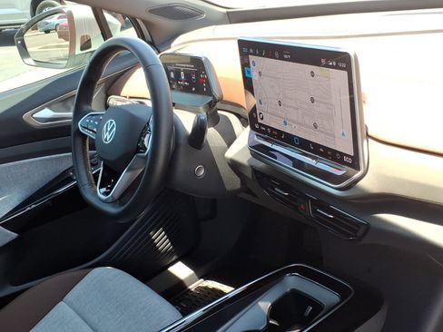 Certified 2025 Volkswagen ID.4 Pro RWD image 12