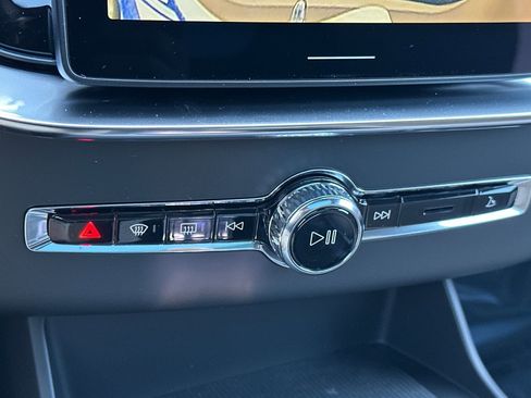 New 2026 Volvo XC90 T8 Ultra w/ Lounge Package image 19