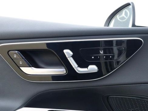 Certified 2025 Mercedes-Benz GLC 300 4MATIC image 26