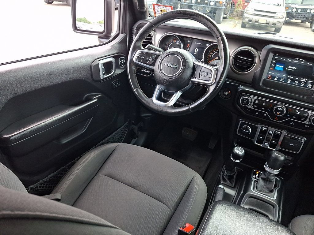 Used 2020 Jeep Gladiator Sport w/ Quick Order Package 24S AWD/4WD image 15