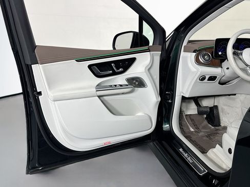Certified 2023 Mercedes-Benz EQE 350+ 4MATIC SUV w/ Pinnacle Trim Package image 20