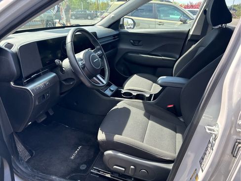 Used 2024 Hyundai Kona SEL w/ Convenience Package AWD/4WD image 4