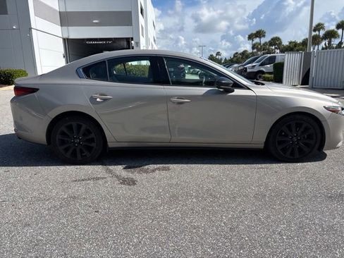 Used 2022 MAZDA MAZDA3 s AWD/4WD image 2