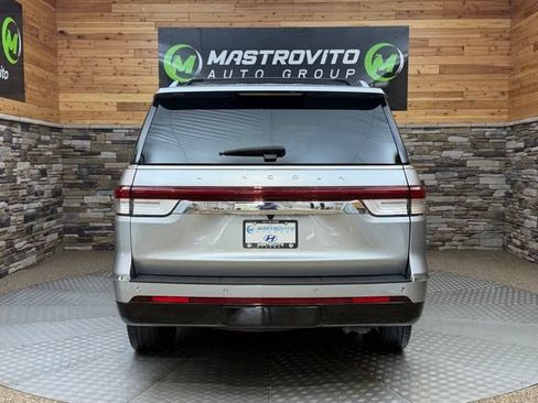 Used 2024 Lincoln Navigator Reserve AWD/4WD image 9