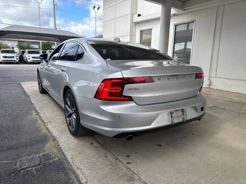 Used 2018 Volvo S90 T5 Momentum w/ Convenience Package FWD image 7