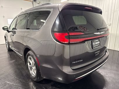 Used 2023 Chrysler Pacifica Limited