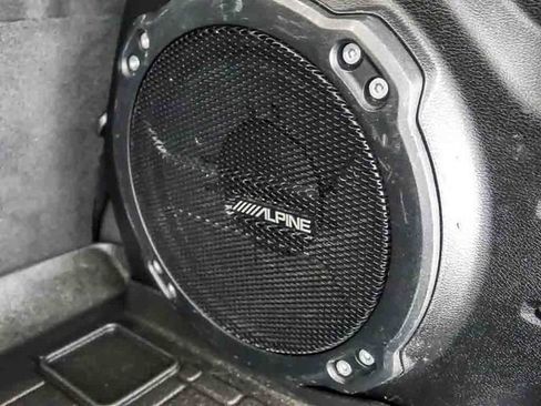 Used 2018 Jeep Wrangler Unlimited Sahara AWD/4WD image 30