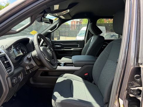 New 2026 RAM 2500 Big Horn AWD/4WD image 18