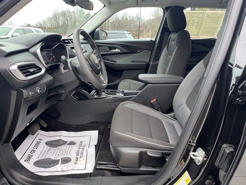 Used 2021 Chevrolet TrailBlazer LS image 11