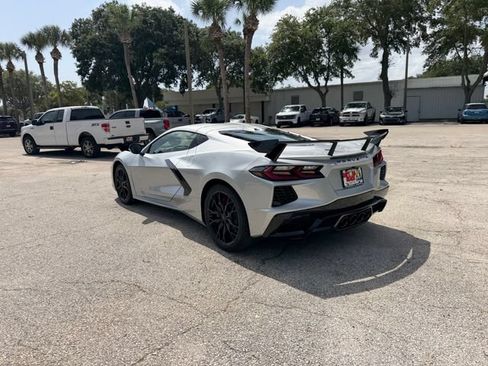 New 2027 Chevrolet Corvette Stingray Coupe RWD image 7