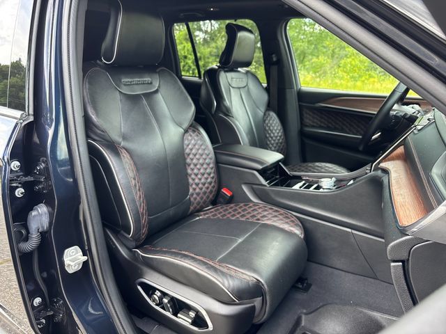Used 2023 Jeep Grand Cherokee Summit w/ Adv Protech Group IV AWD/4WD image 25