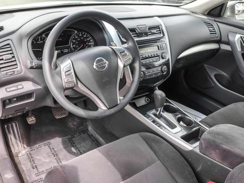 Used 2013 Nissan Altima 3.5 S FWD image 4