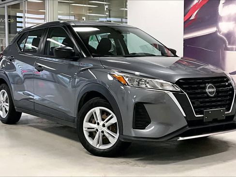 Used 2022 Nissan Kicks S image 20