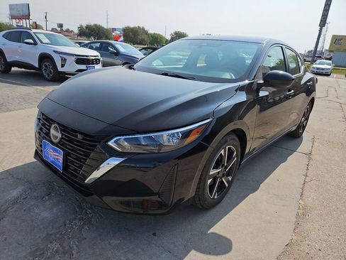 Used 2024 Nissan Sentra SV FWD image 4