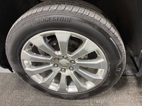 Used 2021 Chevrolet Silverado 1500 High Country w/ Technology Package image 8