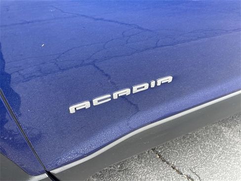 Used 2023 GMC Acadia SLE w/ Driver Convenience Package image 31