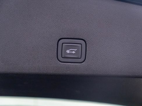 Certified 2025 Cadillac XT6 Premium Luxury w/ Platinum Package AWD/4WD image 30