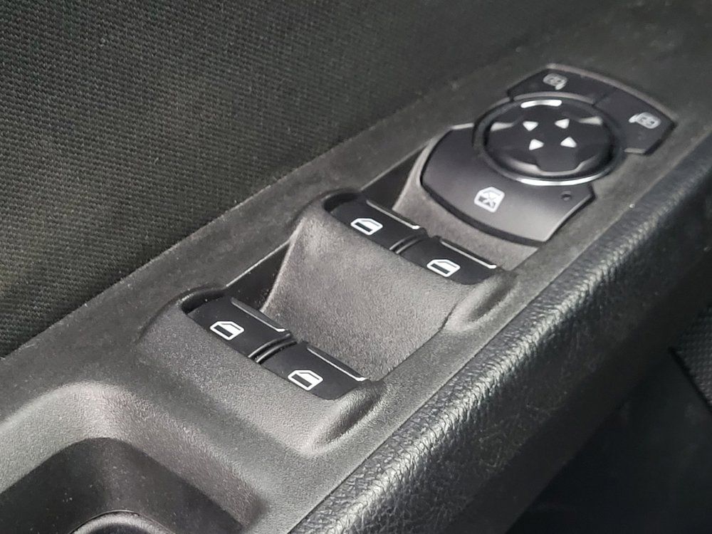 Used 2018 Ford Fusion SE FWD image 27