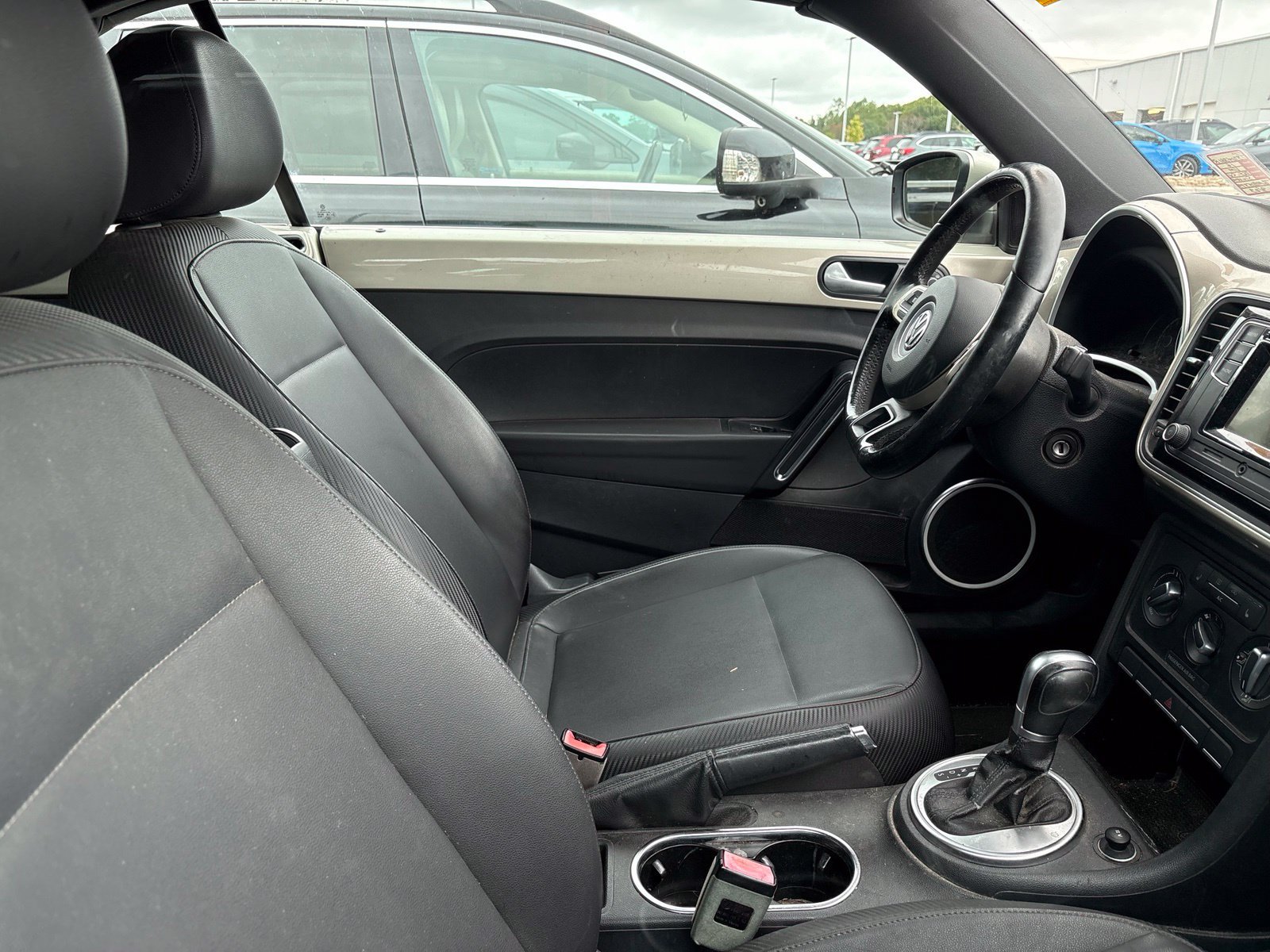 Used 2016 Volkswagen Beetle 1.8T S FWD image 8