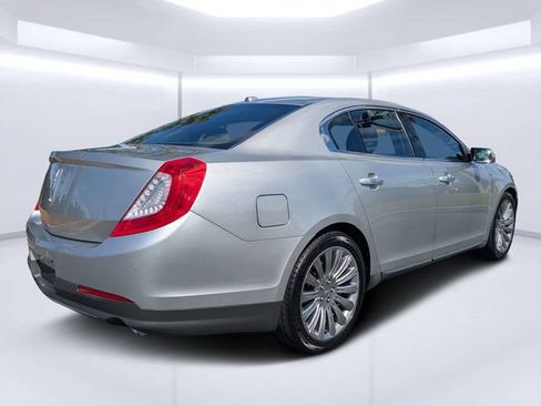 Used 2013 Lincoln MKS FWD image 3