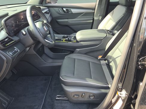 Certified 2026 Buick Enclave Preferred w/ Power Package FWD image 44