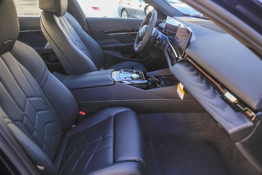 Used 2026 BMW 530i w/ M Sport Package RWD image 13