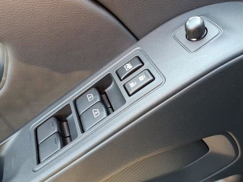 New 2026 Nissan Frontier SV image 18