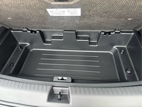 Used 2024 Chevrolet Traverse LT w/ Trailering Package AWD/4WD image 40