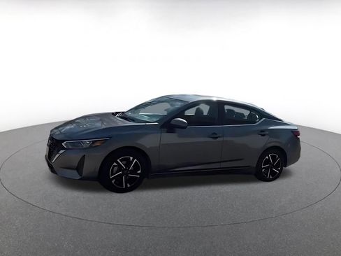 Used 2025 Nissan Sentra SV image 7