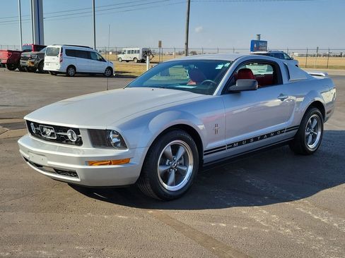 Used 2005 Ford Mustang Coupe image 8