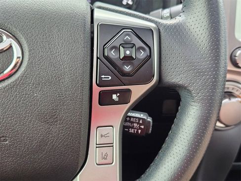 Used 2022 Toyota 4Runner SR5 Premium image 26