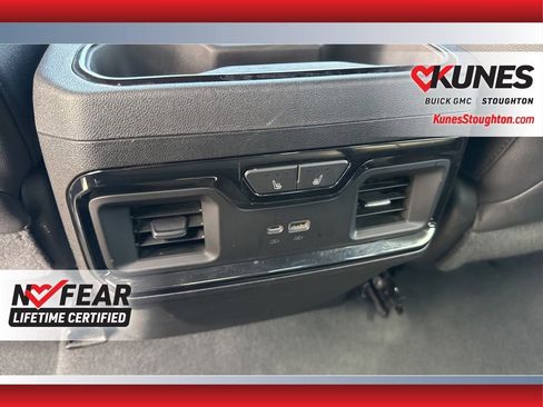 Used 2023 GMC Sierra 1500 AT4 w/ Technology Package AWD/4WD image 40