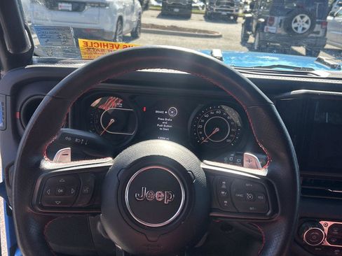 Used 2024 Jeep Wrangler Unlimited Rubicon 392 AWD/4WD image 8