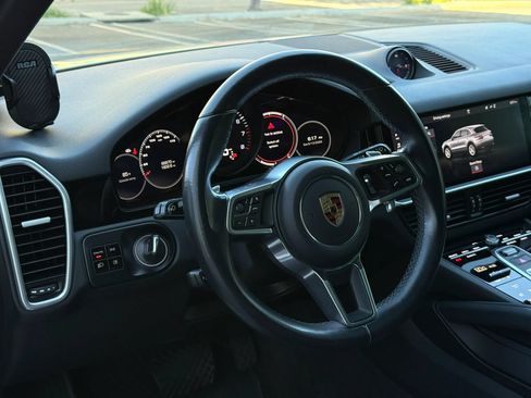 Used 2019 Porsche Cayenne AWD/4WD image 23