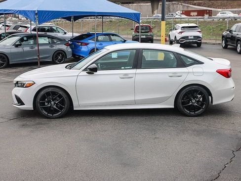 Certified 2022 Honda Civic Sport image 3