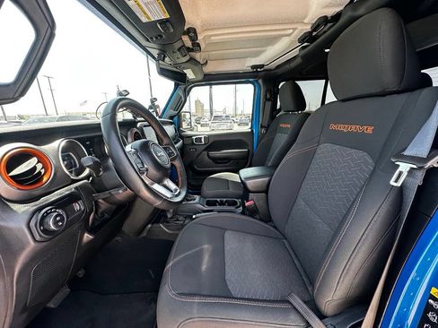 Used 2023 Jeep Gladiator Mojave w/ Cold Weather Group AWD/4WD image 17