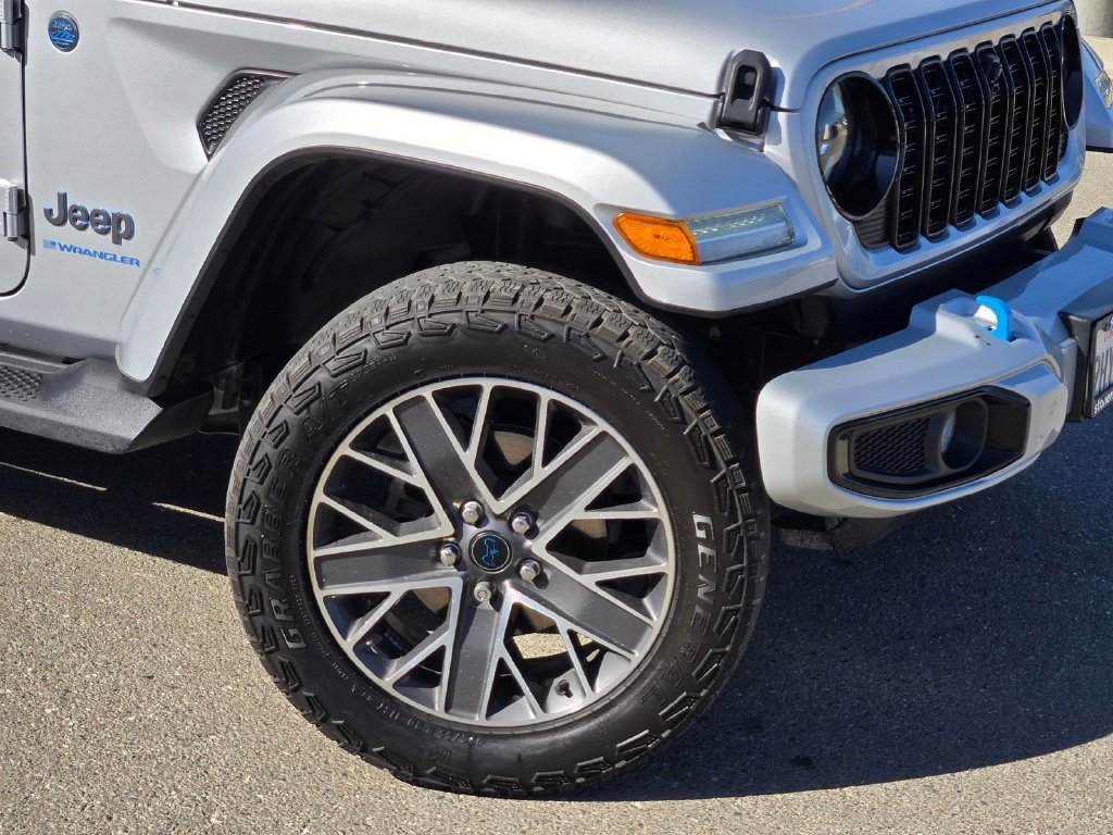 Used 2024 Jeep Wrangler High Altitude AWD/4WD image 9