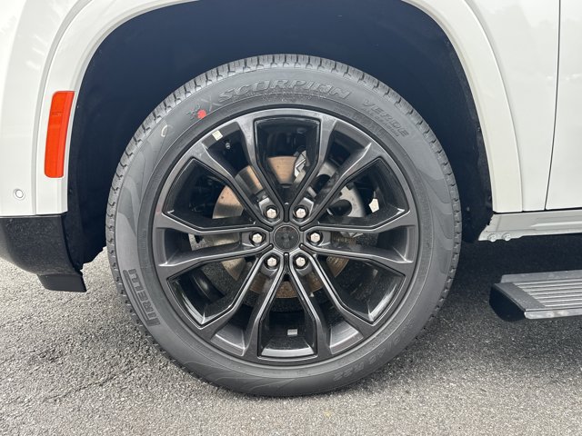New 2026 Jeep Grand Wagoneer L Summit AWD/4WD image 11