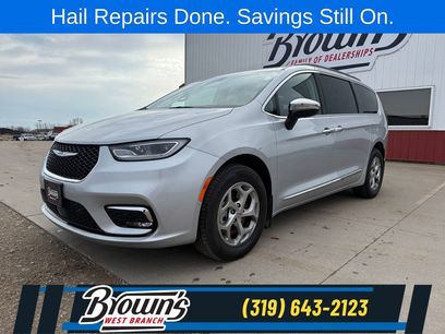 Used 2023 Chrysler Pacifica Limited