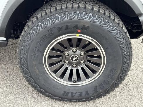 New 2026 Ford Bronco Badlands AWD/4WD image 9